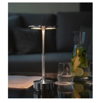 Lysende lampe-frisker opp rommet